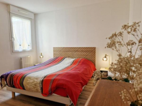 Votre cocon avec baignoire et Wifi à 15 min à pied du centre d'Amiens